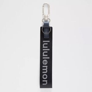 NWT NEVER LOST KEYCHAIN - True Navy/White TRNV/WHT - Lululemon